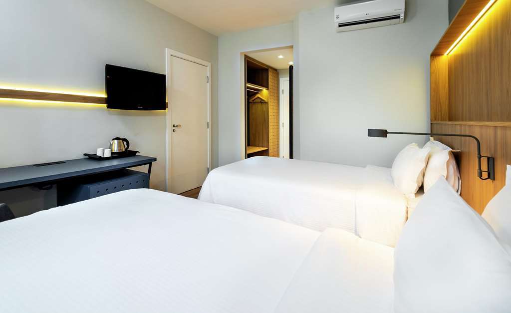 Hampton By Hilton Guarulhos Airport Hotel Room photo